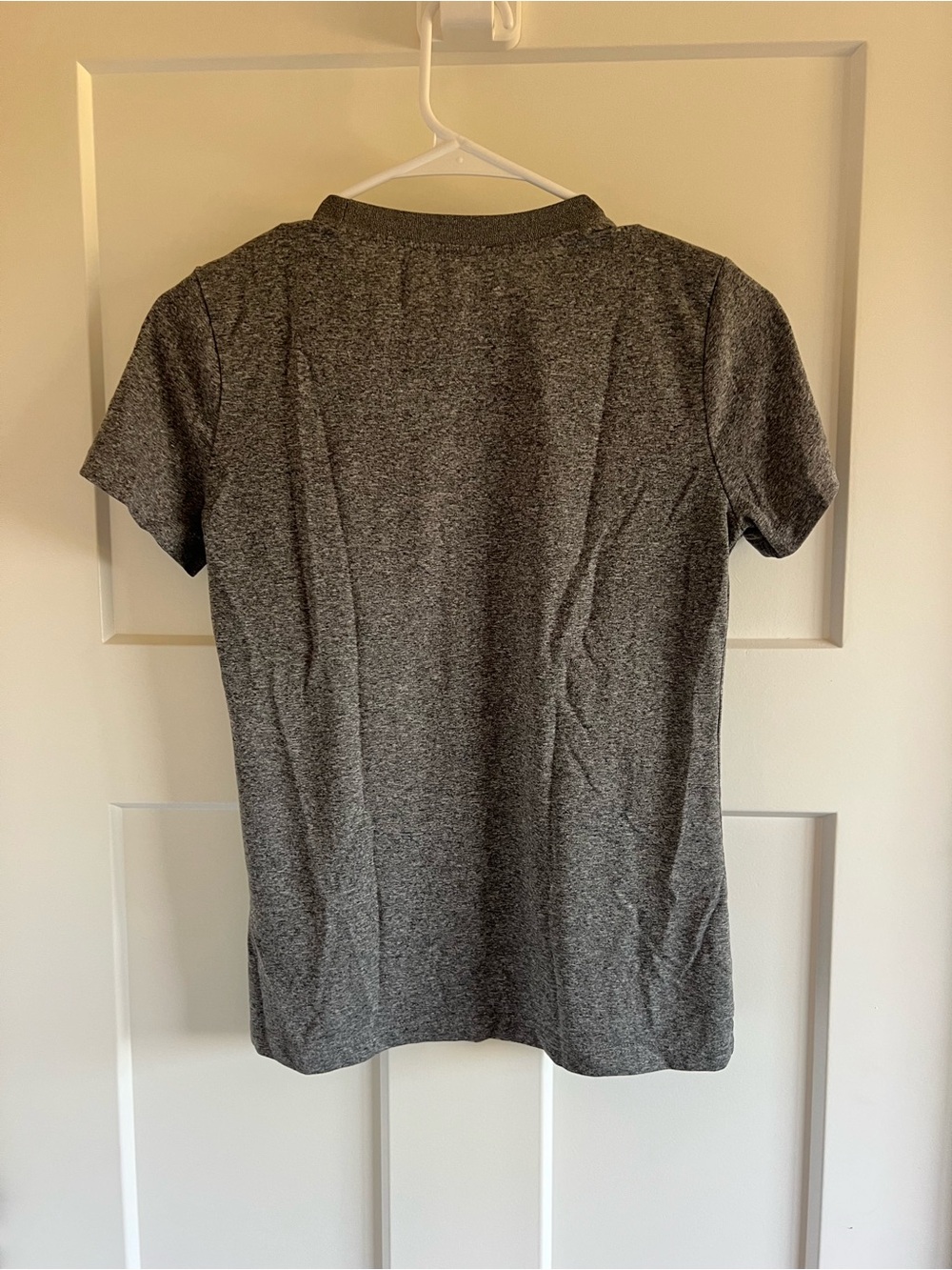 Nike Women's Heather Gray Short Sleeve Performance Tee - Picture 3 of 3